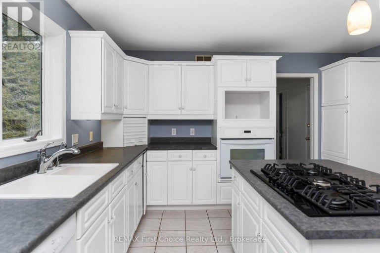2086 GRANITE ROAD, Thunder Bay (McIntyre South), Ontario, P7G1M4