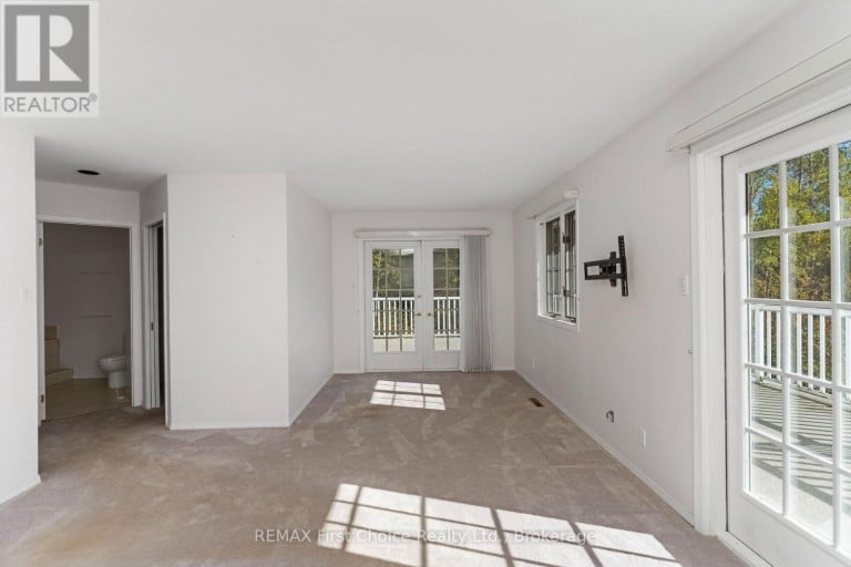 2086 GRANITE ROAD, Thunder Bay (McIntyre South), Ontario, P7G1M4