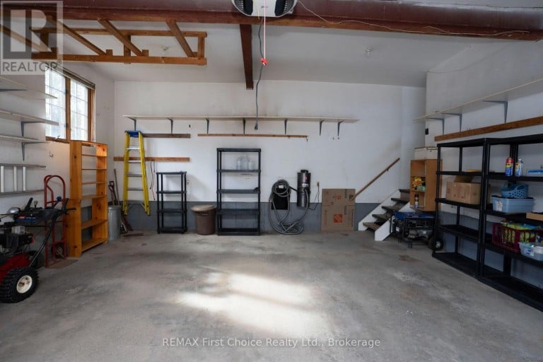 2086 GRANITE ROAD, Thunder Bay (McIntyre South), Ontario, P7G1M4
