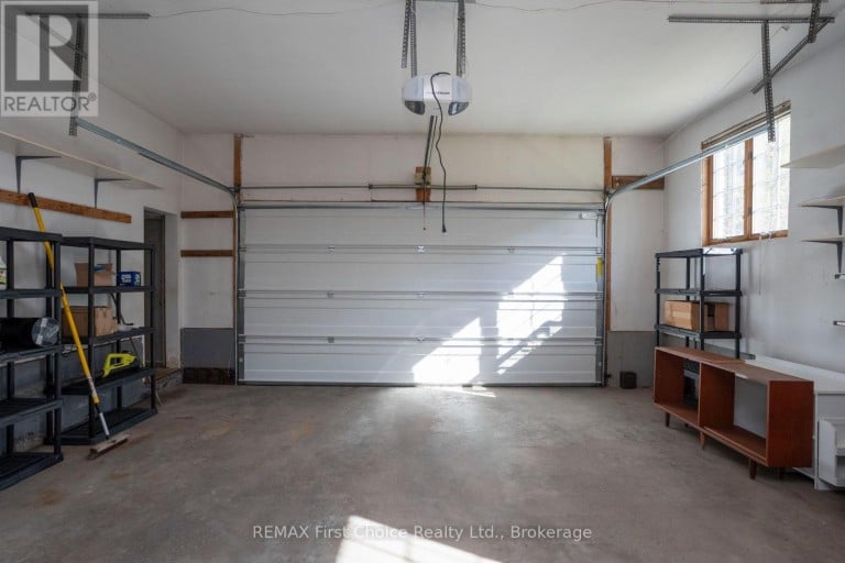2086 GRANITE ROAD, Thunder Bay (McIntyre South), Ontario, P7G1M4