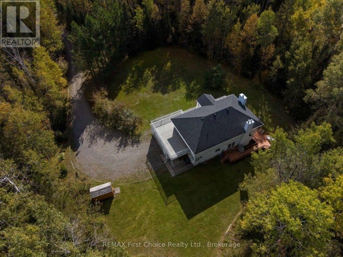 2086 GRANITE ROAD, Thunder Bay (McIntyre South), Ontario, P7G1M4