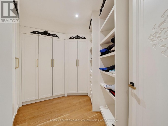 25 TUDOR GATE, Toronto (Bridle Path-Sunnybrook-York Mills), Ontario, M2L1N3