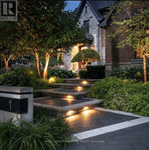 1 OAKLEY PLACE, Toronto (St. Andrew-Windfields), Ontario, M2P2G3