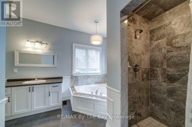 12 51 STREET S Wasaga Beach Ontario photo 32