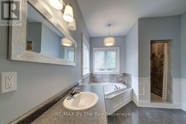 12 51 STREET S Wasaga Beach Ontario photo 34