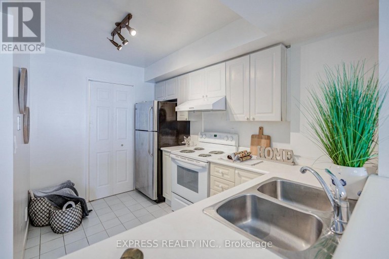 1111 - 18 LEE CENTRE DRIVE, Toronto (Woburn), Ontario, M1H3H5