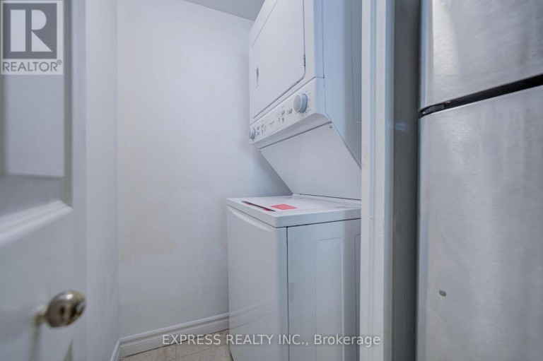 1111 - 18 LEE CENTRE DRIVE, Toronto (Woburn), Ontario, M1H3H5