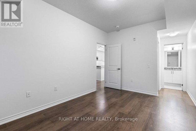 215 - 5 SPOONER CRESCENT, Collingwood, Ontario, L9Y1T3