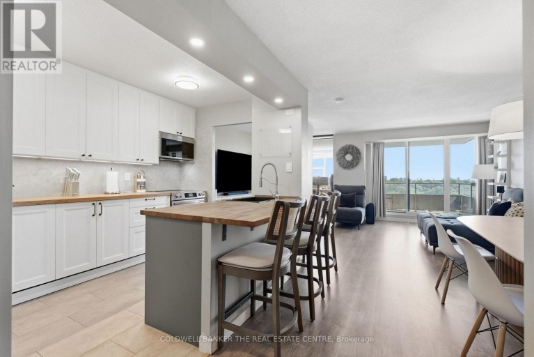 907 - 75 EMMETT AVENUE, Toronto (Mount Dennis), Ontario, M6M5A7