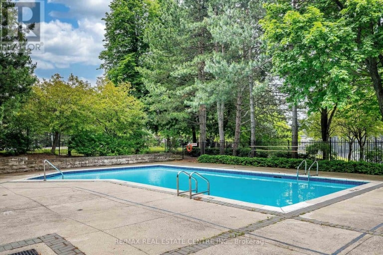 210 - 10 MALTA AVENUE, Brampton (Fletcher's Creek Village), Ontario, L6Y4G6