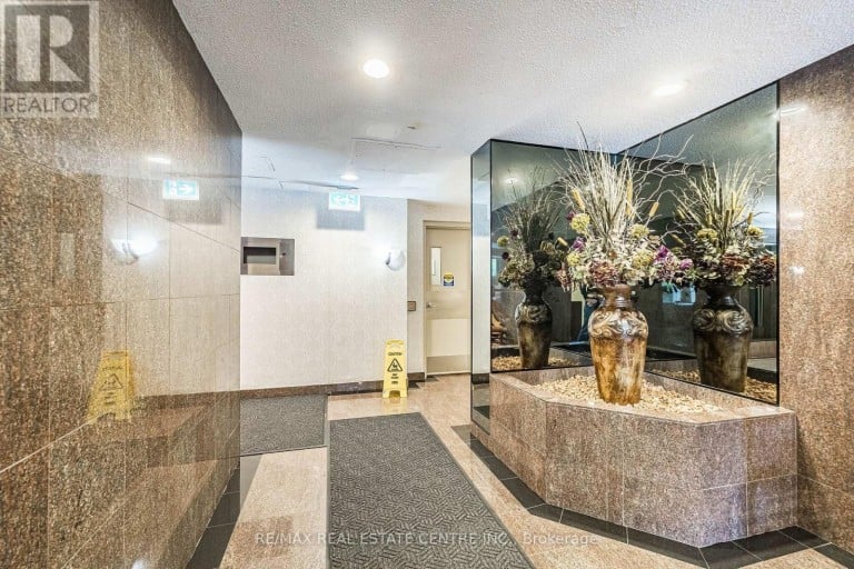 210 - 10 MALTA AVENUE, Brampton (Fletcher's Creek Village), Ontario, L6Y4G6