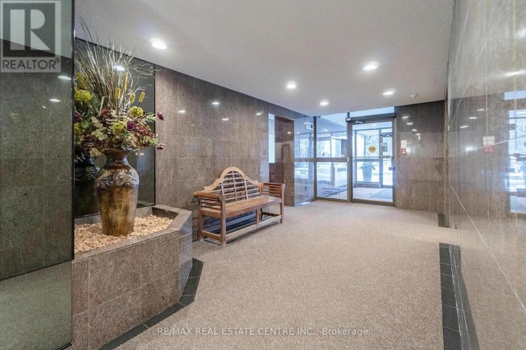 210 - 10 MALTA AVENUE, Brampton (Fletcher's Creek Village), Ontario, L6Y4G6