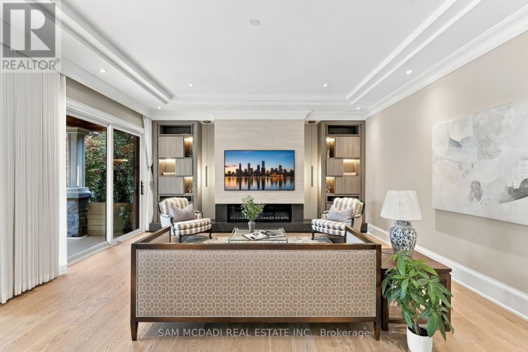 902 PARKLAND AVENUE, Mississauga (Clarkson), Ontario, L5H3H1