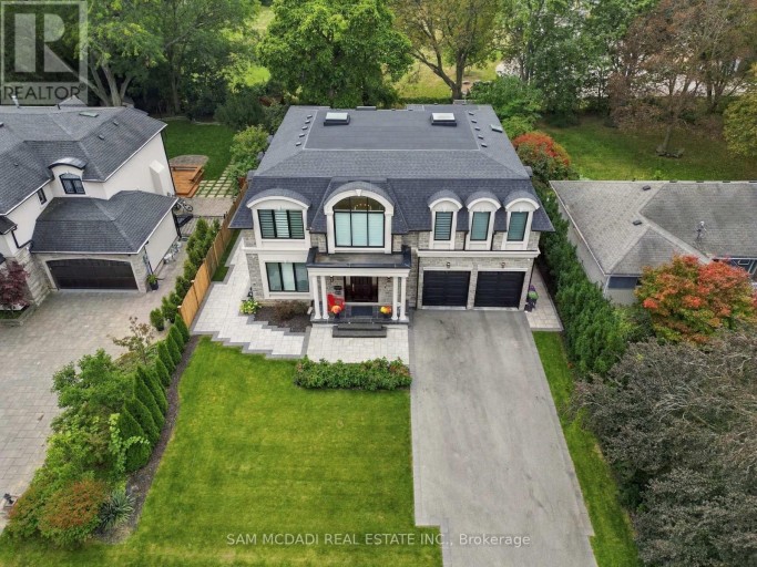 902 PARKLAND AVENUE, Mississauga (Clarkson), Ontario, L5H3H1