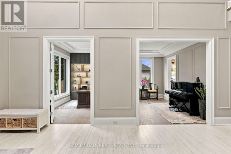 902 PARKLAND AVENUE, Mississauga (Clarkson), Ontario, L5H3H1