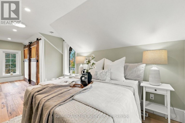 40 CAROLINE STREET, Kawartha Lakes (Lindsay), Ontario, K9V1T1