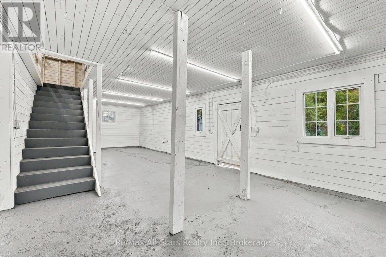 40 CAROLINE STREET, Kawartha Lakes (Lindsay), Ontario, K9V1T1