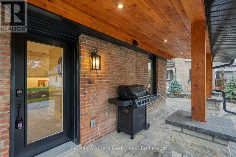 40 CAROLINE STREET, Kawartha Lakes (Lindsay), Ontario, K9V1T1