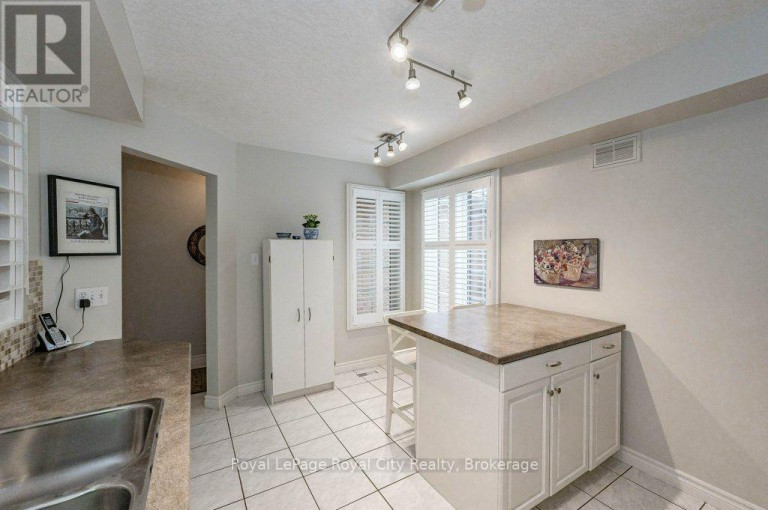 16 - 784 GORDON STREET, Guelph (Kortright East), Ontario, N1G5C8
