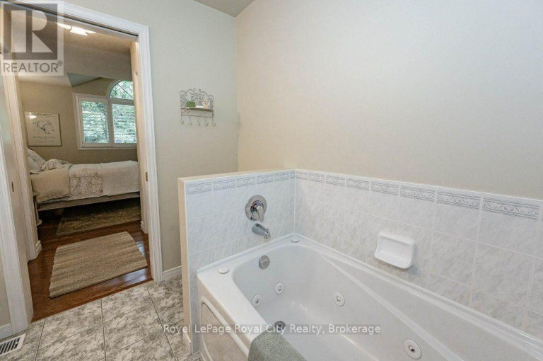 16 - 784 GORDON STREET, Guelph (Kortright East), Ontario, N1G5C8