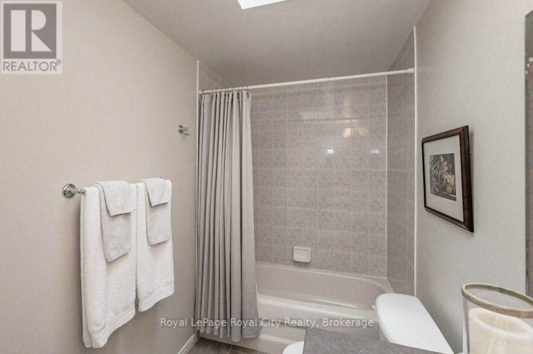 16 - 784 GORDON STREET, Guelph (Kortright East), Ontario, N1G5C8