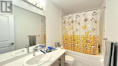 52 SORBARA WAY Whitby (Brooklin) Ontario photo 41