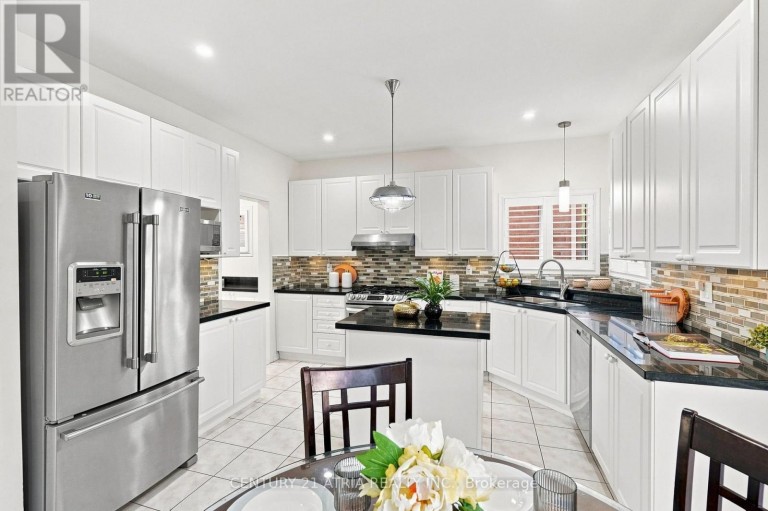 136 ROLLINGHILL ROAD, Richmond Hill (Jefferson), Ontario, L4E4E1