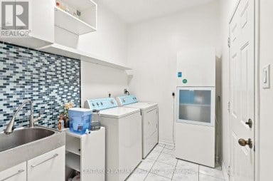 136 ROLLINGHILL ROAD Richmond Hill (Jefferson) Ontario photo 17
