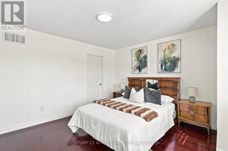 136 ROLLINGHILL ROAD, Richmond Hill (Jefferson), Ontario, L4E4E1