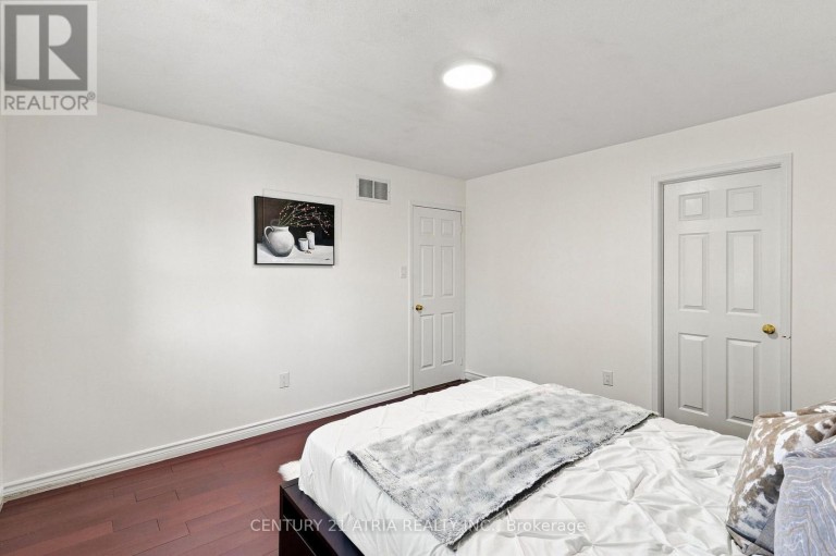 136 ROLLINGHILL ROAD, Richmond Hill (Jefferson), Ontario, L4E4E1