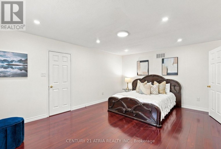 136 ROLLINGHILL ROAD, Richmond Hill (Jefferson), Ontario, L4E4E1