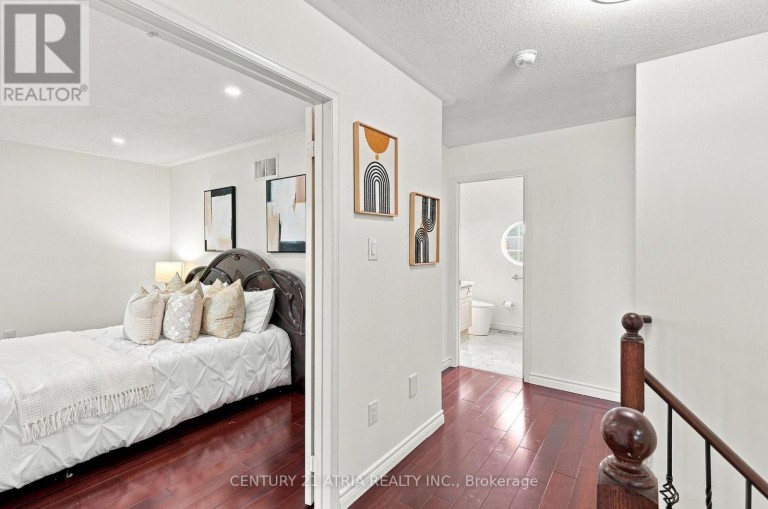136 ROLLINGHILL ROAD, Richmond Hill (Jefferson), Ontario, L4E4E1