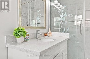 136 ROLLINGHILL ROAD Richmond Hill (Jefferson) Ontario photo 36