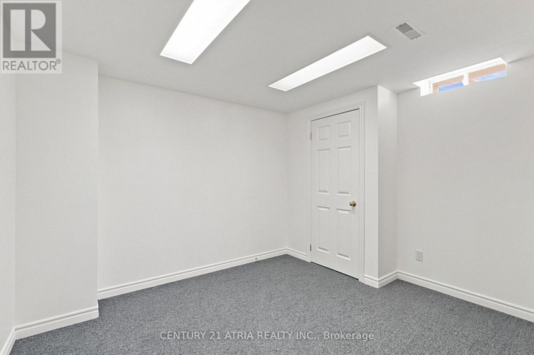 136 ROLLINGHILL ROAD, Richmond Hill (Jefferson), Ontario, L4E4E1