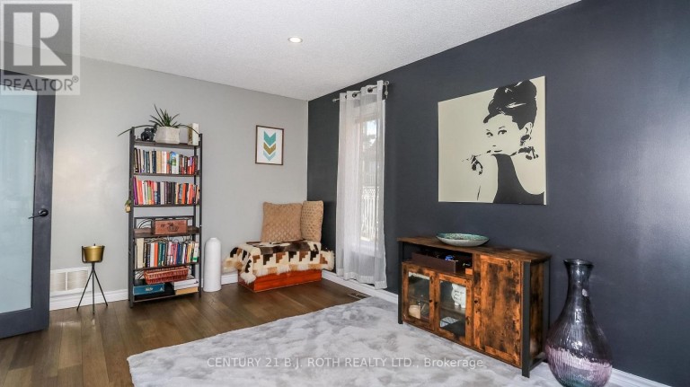 61 BARWICK DRIVE W, Barrie (West Bayfield), Ontario, L4N6Z5