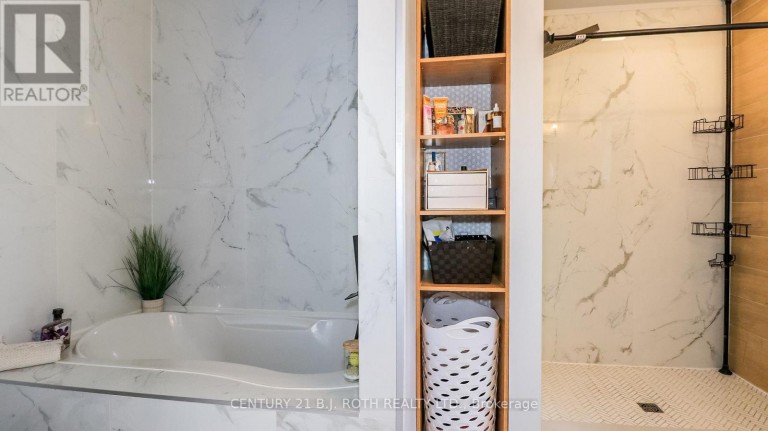61 BARWICK DRIVE W, Barrie (West Bayfield), Ontario, L4N6Z5