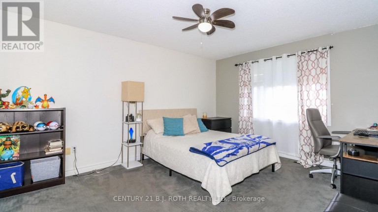 61 BARWICK DRIVE W, Barrie (West Bayfield), Ontario, L4N6Z5