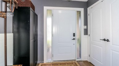 61 BARWICK DRIVE W Barrie (West Bayfield) Ontario photo 3