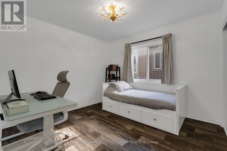 247 DIANA DRIVE, Orillia, Ontario, L3V8J8