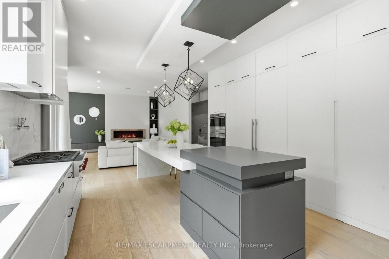 1544 LOCHLIN TRAIL, Mississauga (Mineola), Ontario, L5G3V7