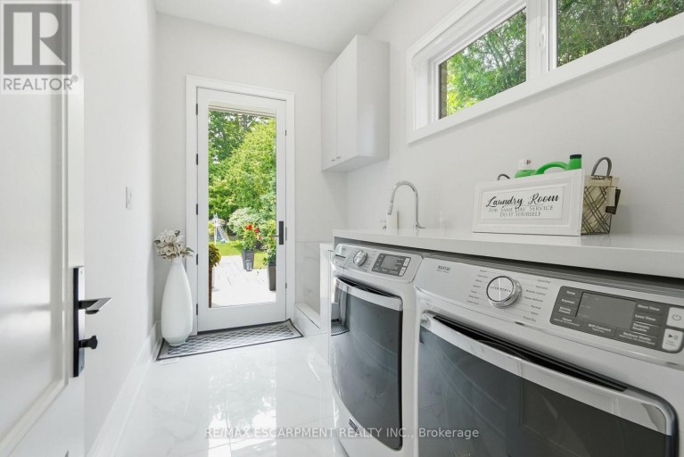 1544 LOCHLIN TRAIL, Mississauga (Mineola), Ontario, L5G3V7