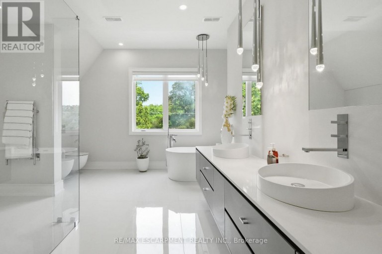 1544 LOCHLIN TRAIL, Mississauga (Mineola), Ontario, L5G3V7