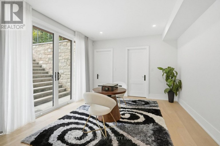 1544 LOCHLIN TRAIL, Mississauga (Mineola), Ontario, L5G3V7