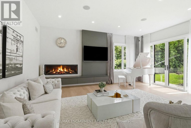 1544 LOCHLIN TRAIL, Mississauga (Mineola), Ontario, L5G3V7
