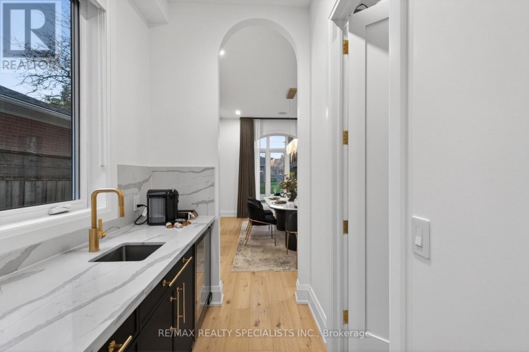 431 SEATON DRIVE, Oakville (WO West), Ontario, L6L3Y3