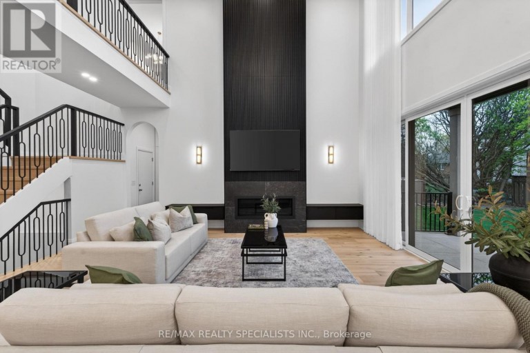 431 SEATON DRIVE, Oakville (WO West), Ontario, L6L3Y3