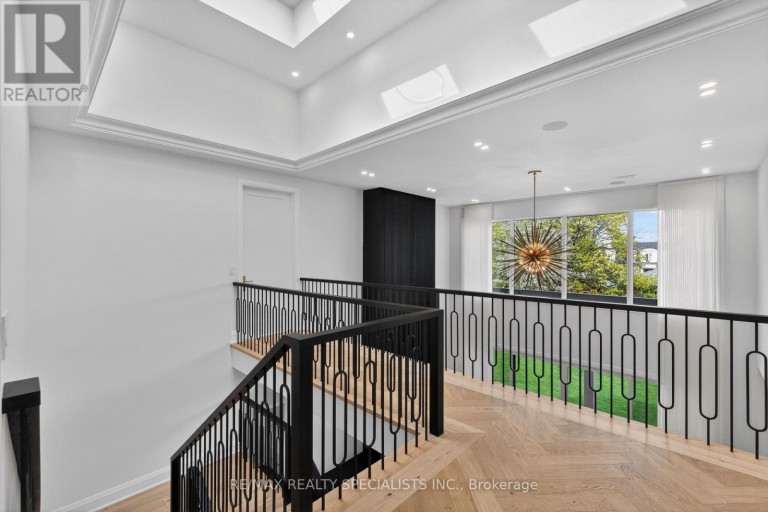 431 SEATON DRIVE, Oakville (WO West), Ontario, L6L3Y3