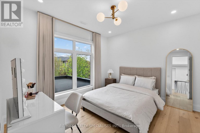 431 SEATON DRIVE, Oakville (WO West), Ontario, L6L3Y3