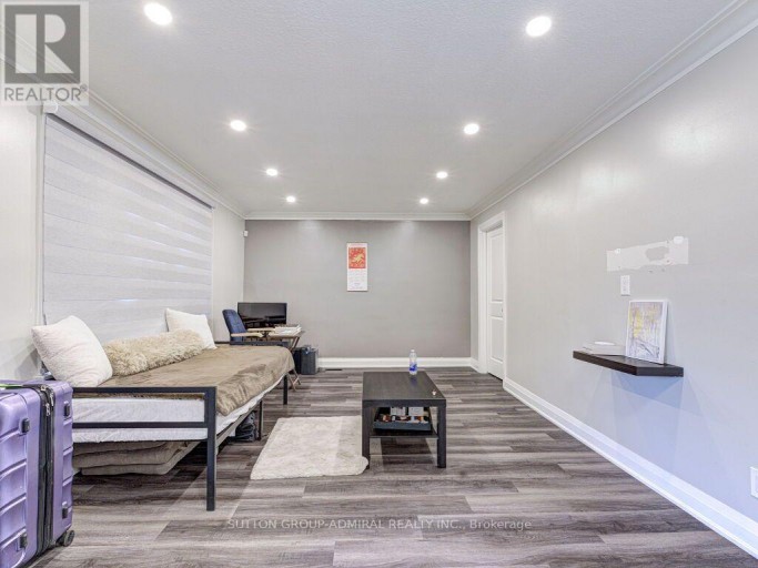 56 LOVILLA BOULEVARD, Toronto (Humberlea-Pelmo Park), Ontario, M9M1C5