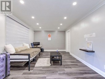 56 LOVILLA BOULEVARD Toronto (Humberlea-Pelmo Park) Ontario photo 12